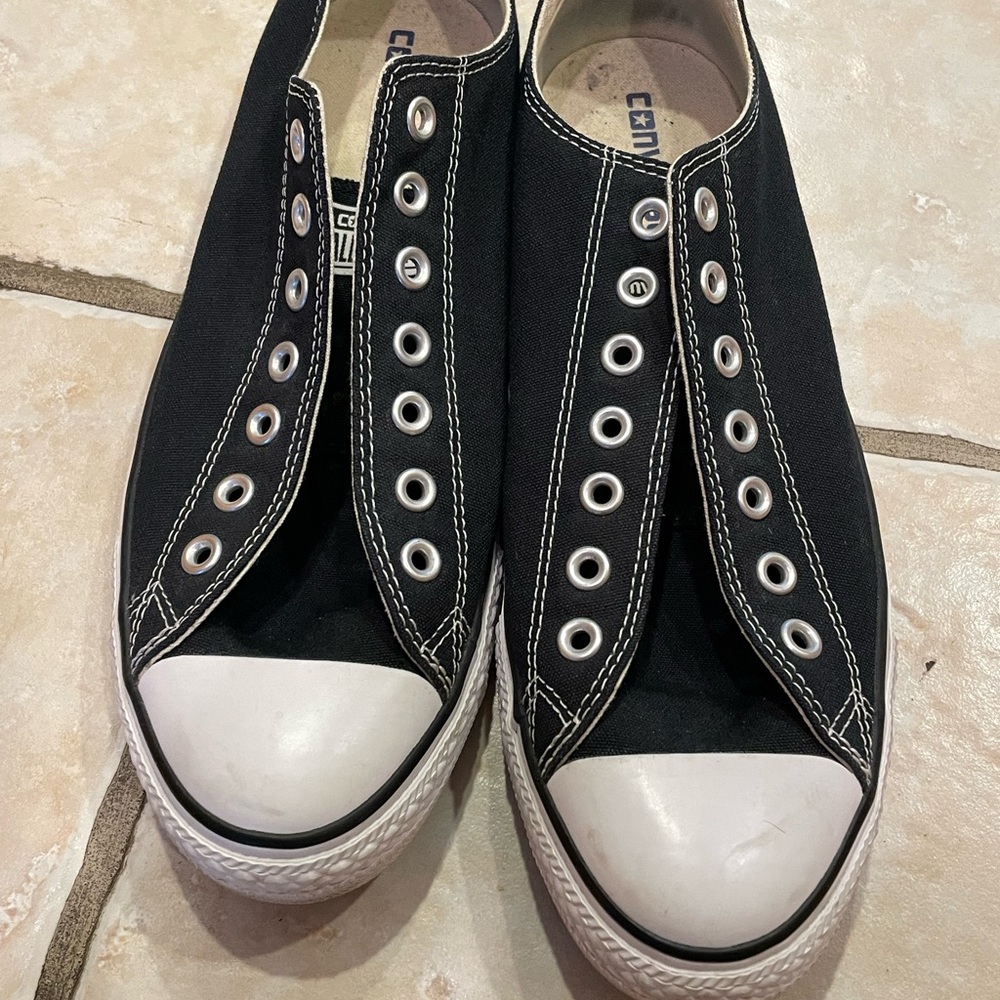 black converse